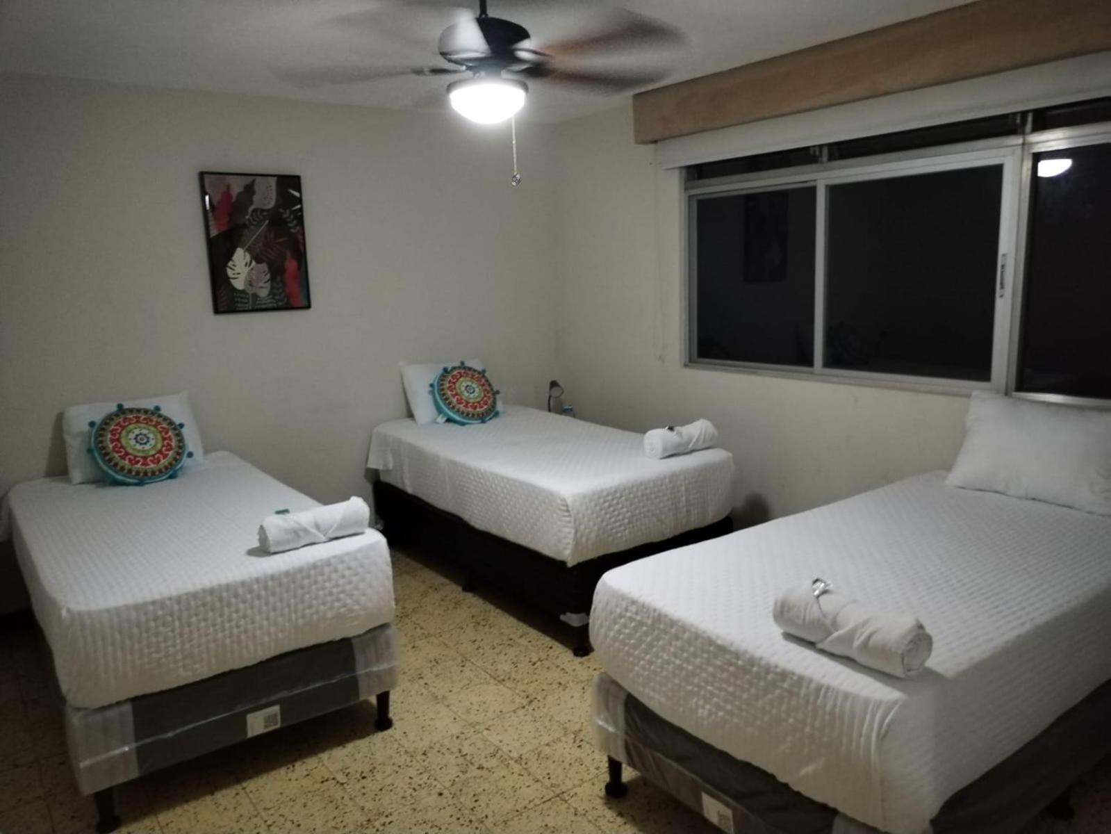 Casa Quetzal Bed & Breakfast Guatemala City Exterior photo