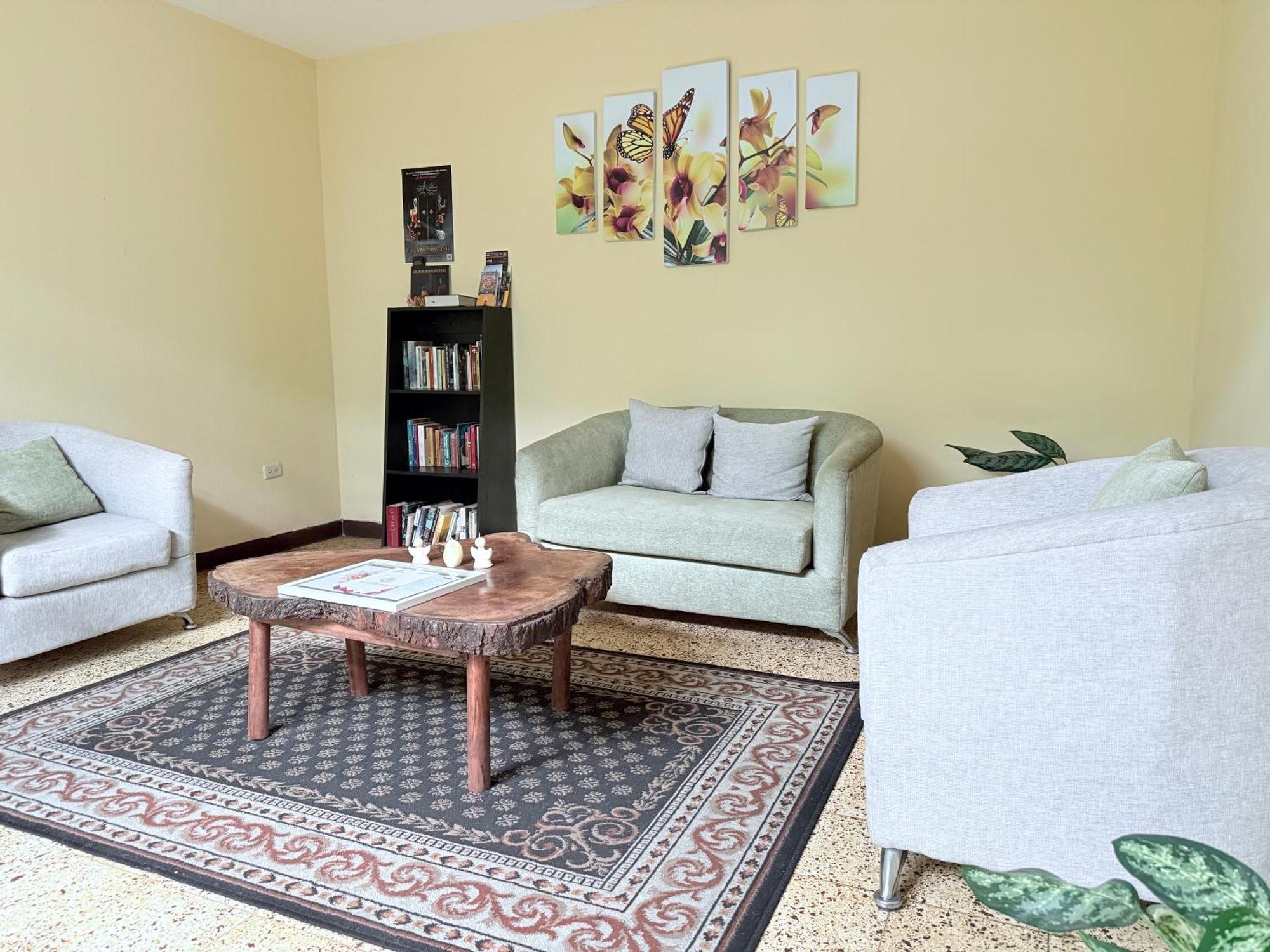 Casa Quetzal Bed & Breakfast Guatemala City Exterior photo