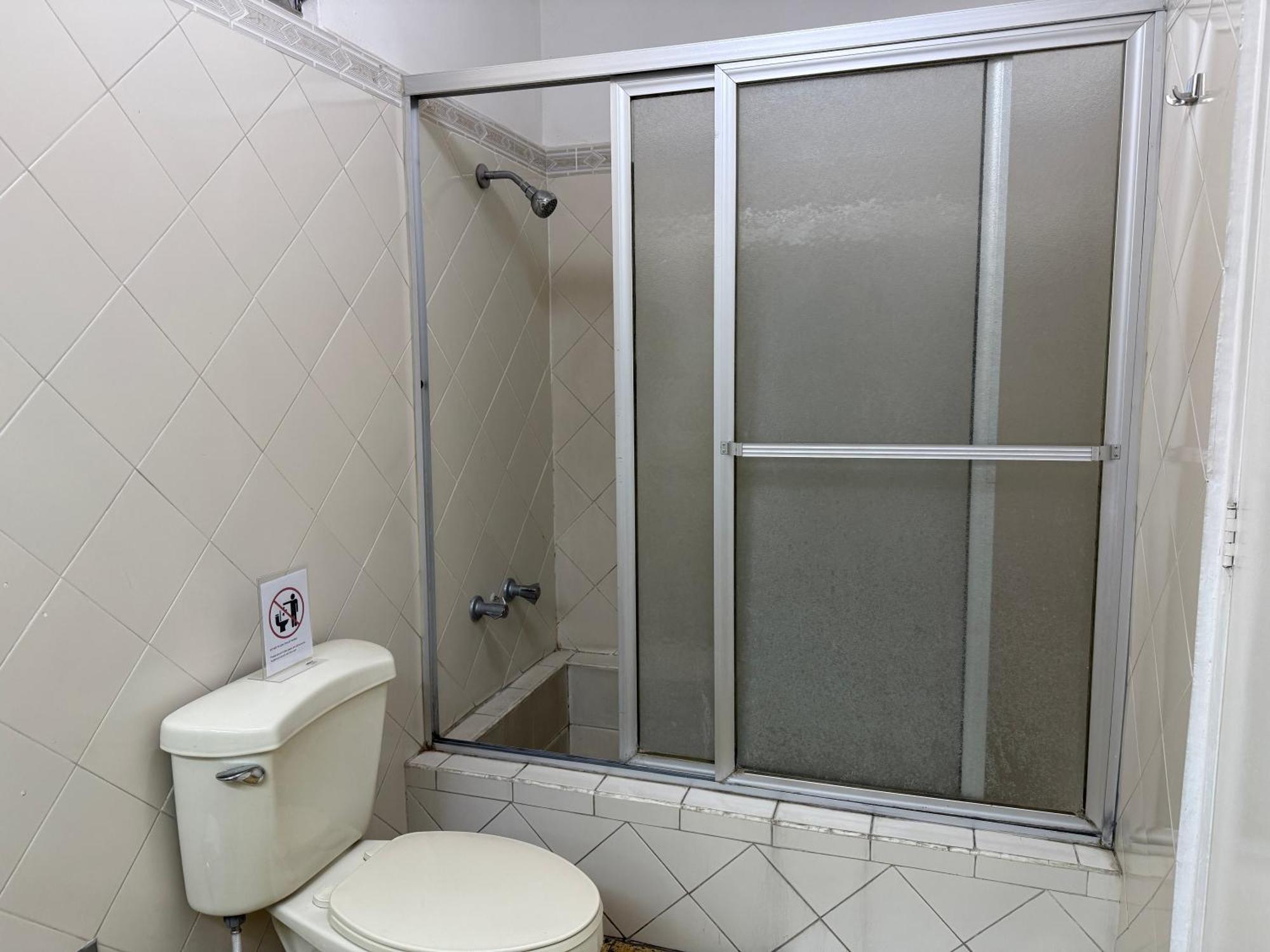 Casa Quetzal Bed & Breakfast Guatemala City Exterior photo